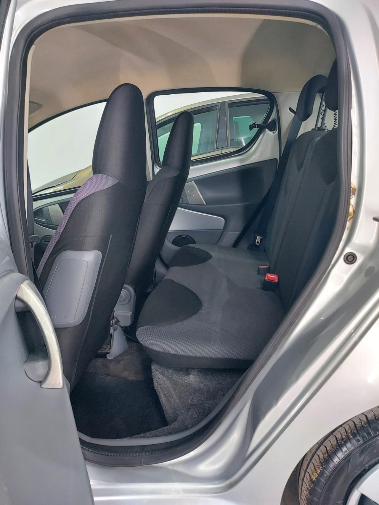 Toyota Aygo 1.0 12V VVT-i 5 porte Sol automatico