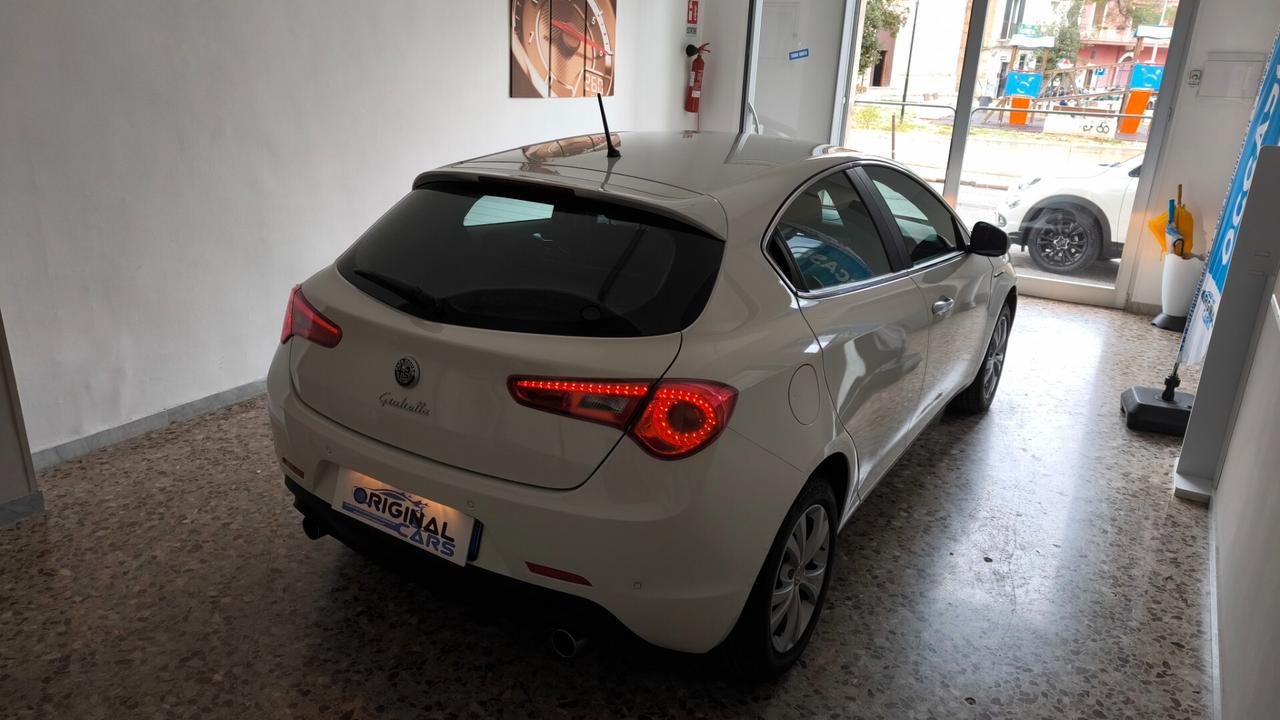 Alfa Romeo Giulietta 2.0 JTDm-2 140 CV Distinctive