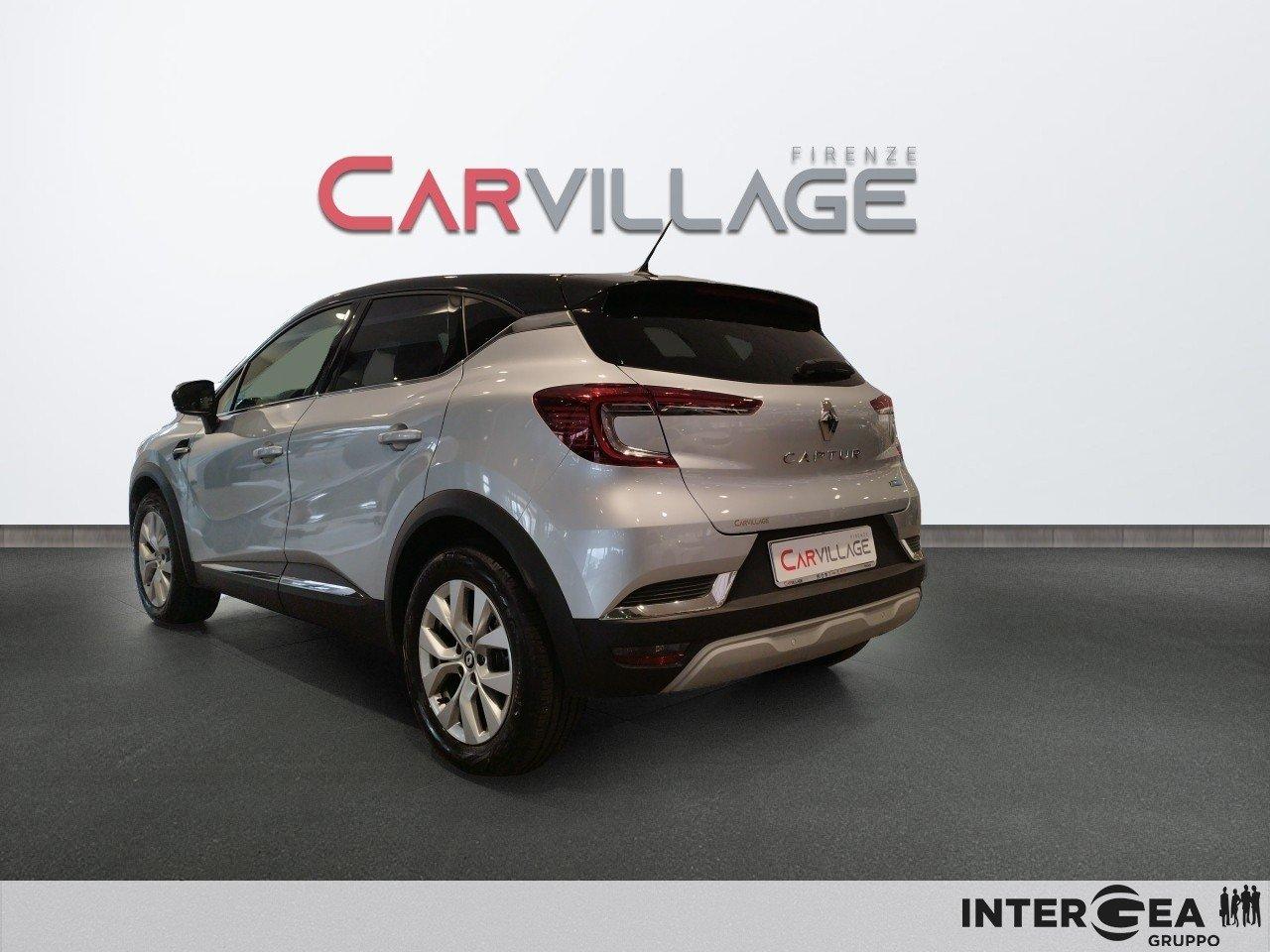 RENAULT Captur 1.6 E-Tech hybrid Intens 145cv auto