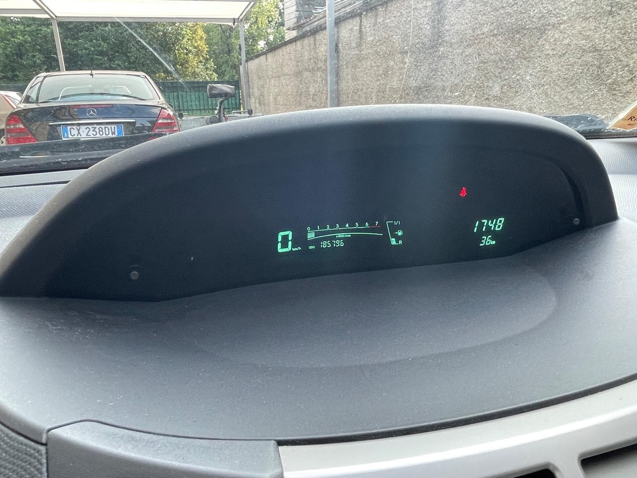 TOYOTA YARIS 1.3 BENZINA EURO4 UNI PROP