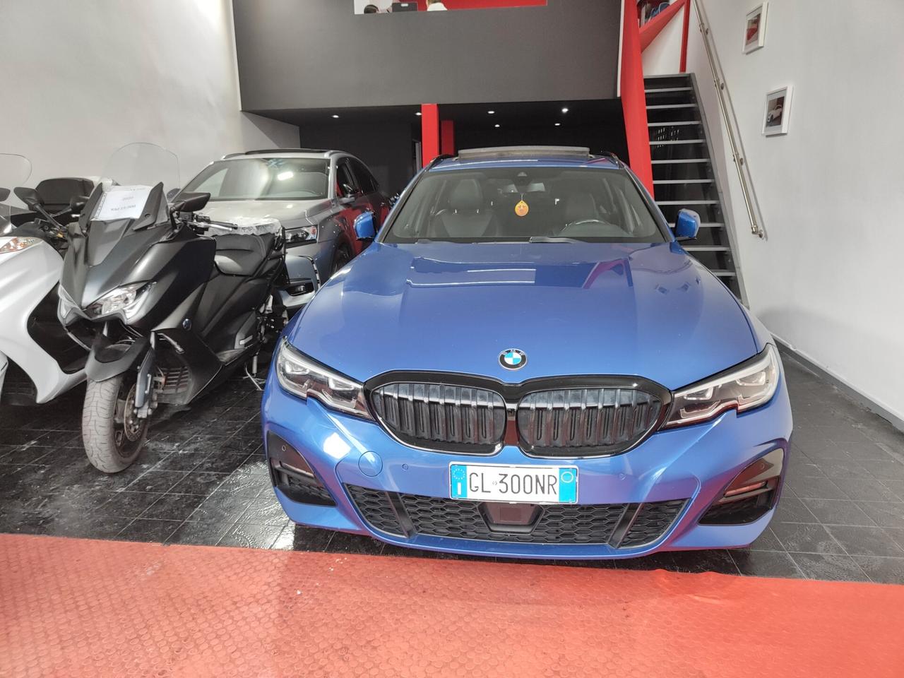 Bmw 320d 48V xDrive M-Sport * Tetto * Navi * Pelle e Alcantara * Garantita 12 Mesi