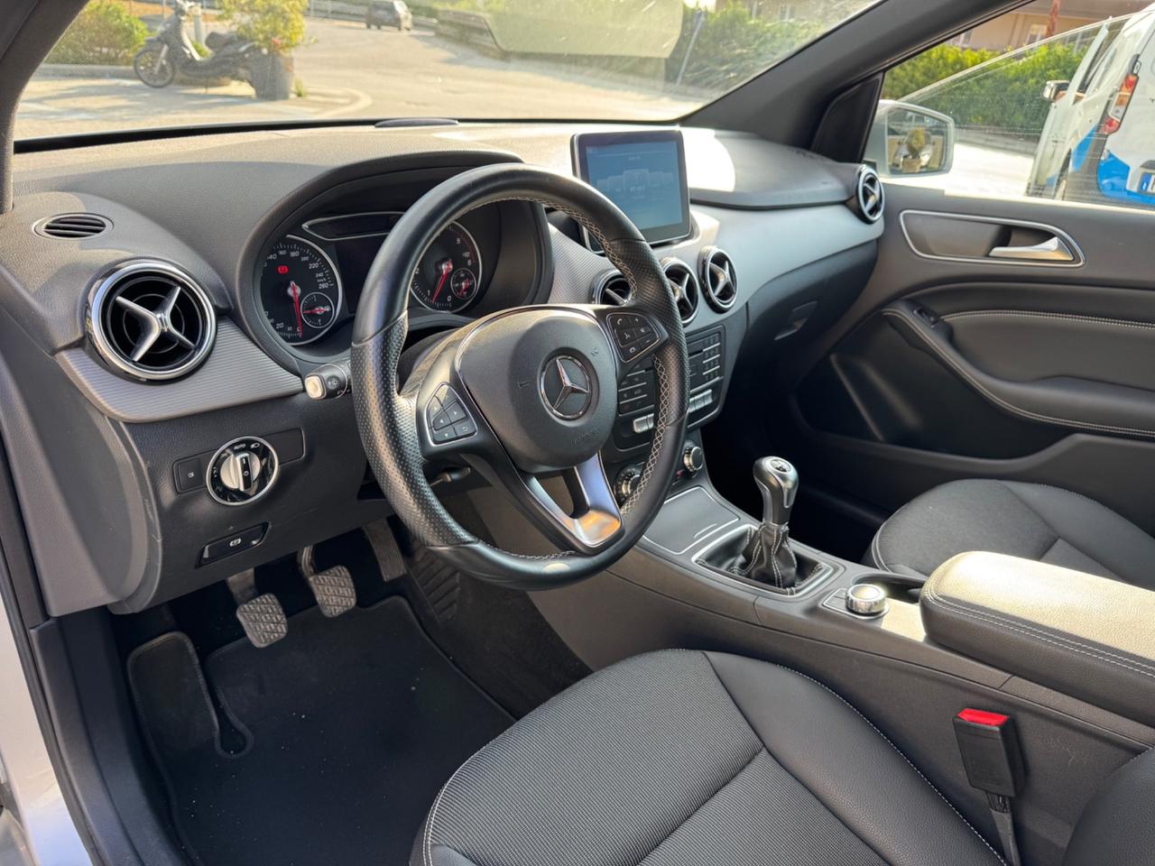 Mercedes-benz B 200 d Sport