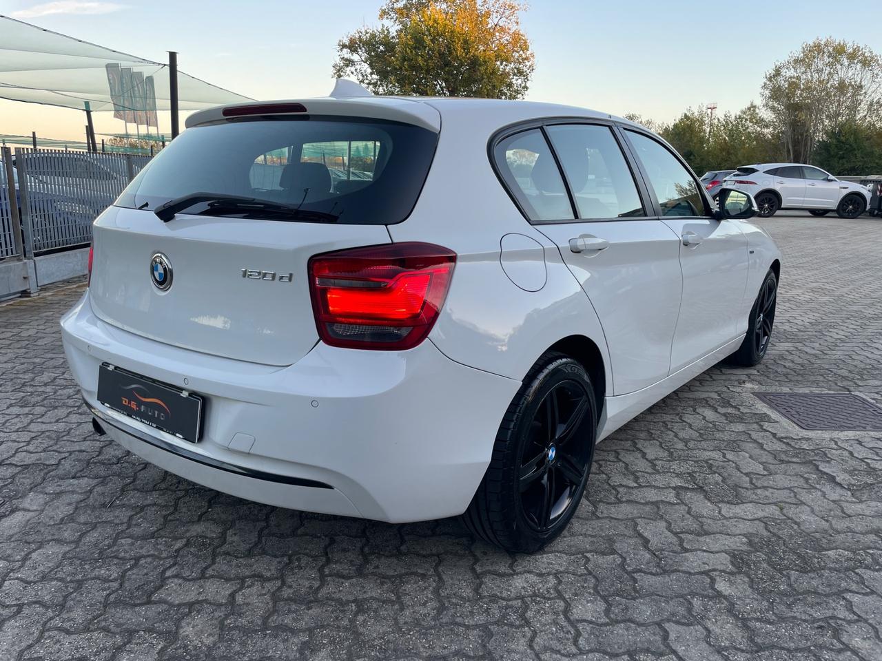 Bmw 120 120d 5p. Sport