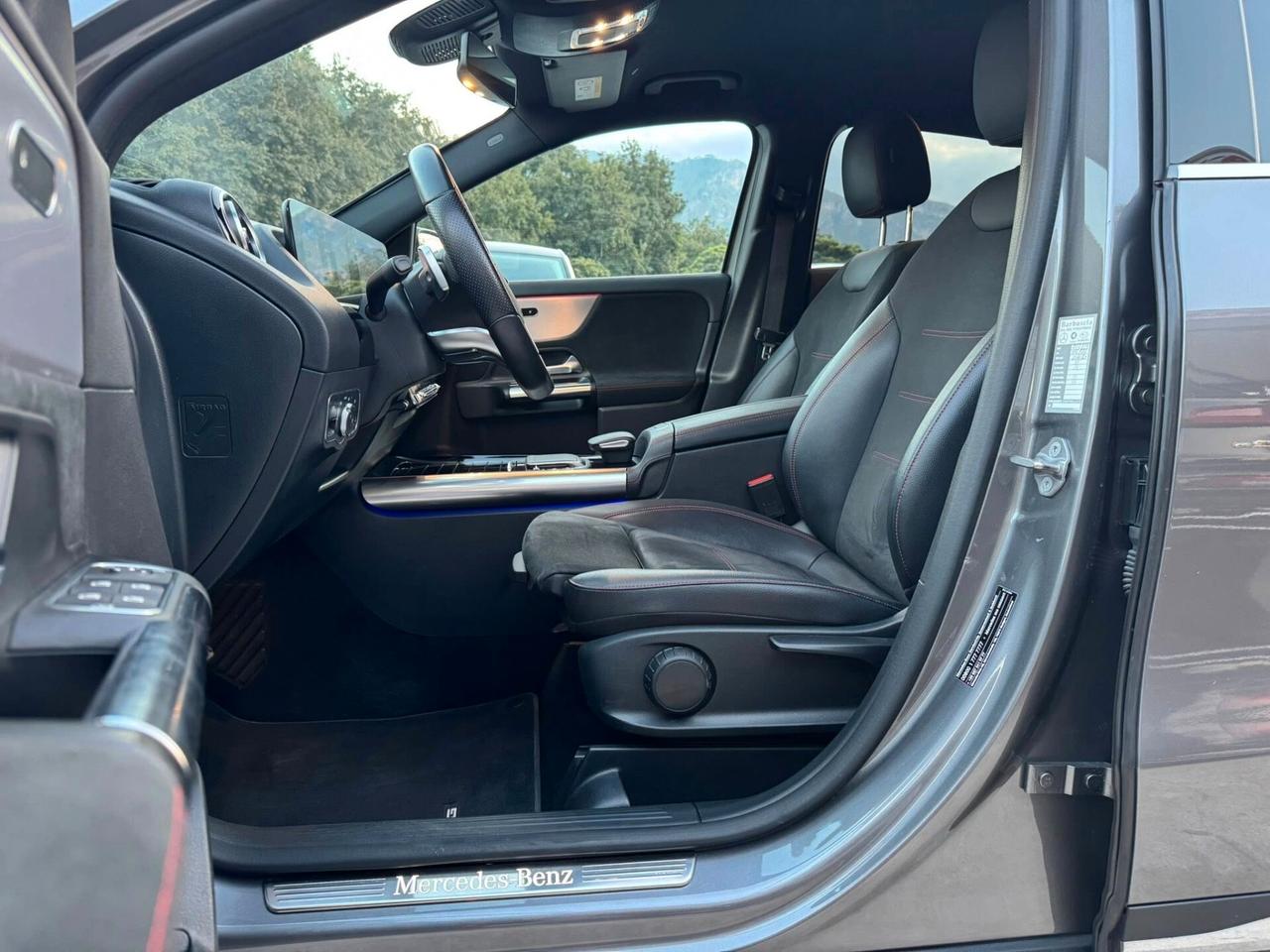 MERCEDES GLA200d PREMIUM AMG