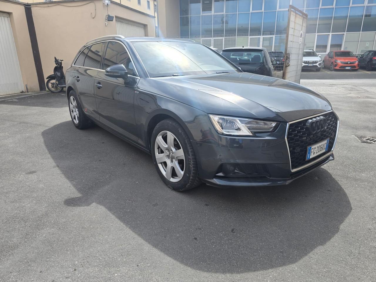 Audi A4 2.0 TDI 150 CV ultra S tronic Business Sport PERFETTA