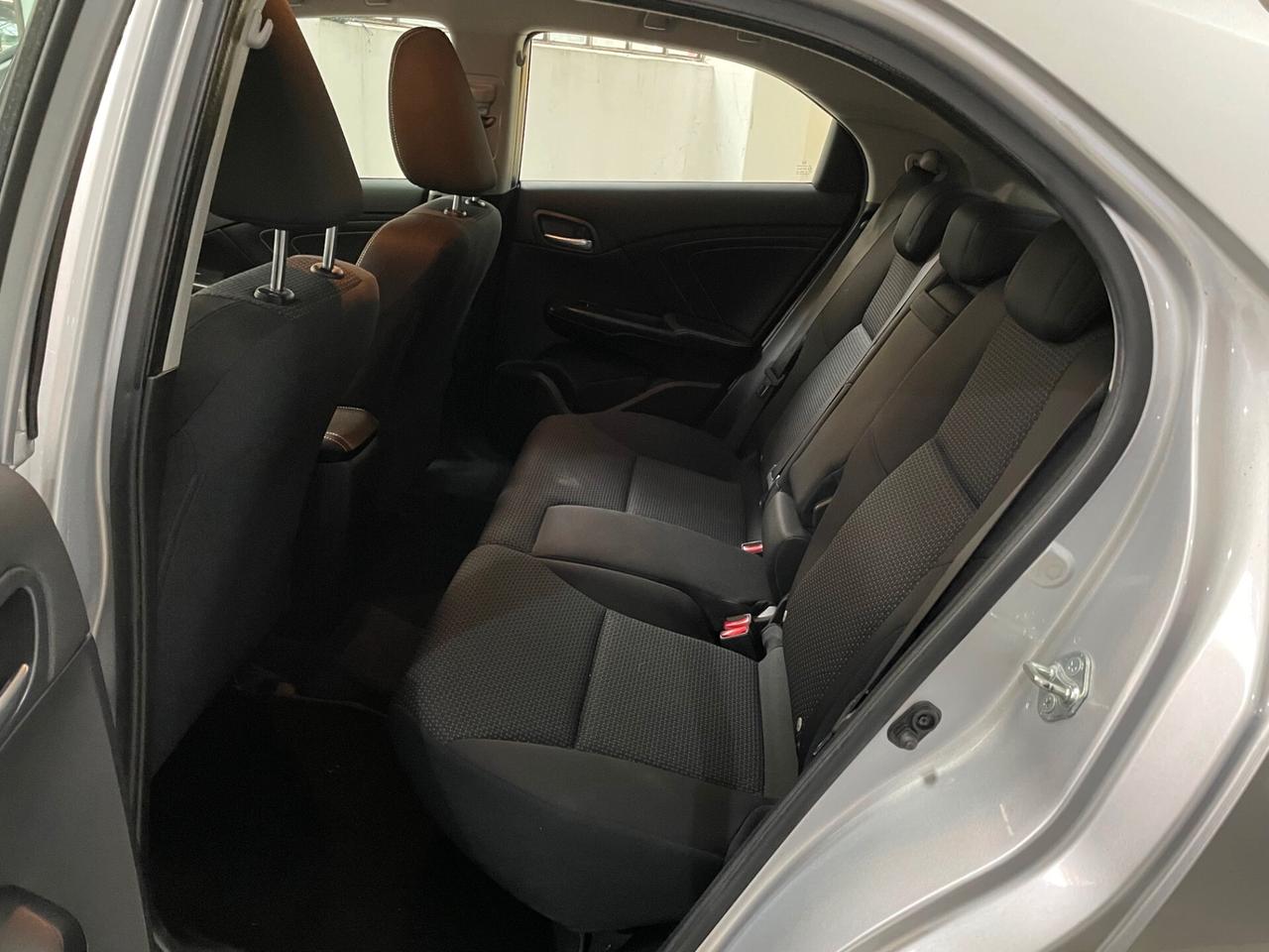Honda Civic 1.4 i-VTEC Elegance Navi 89.000KM!!!