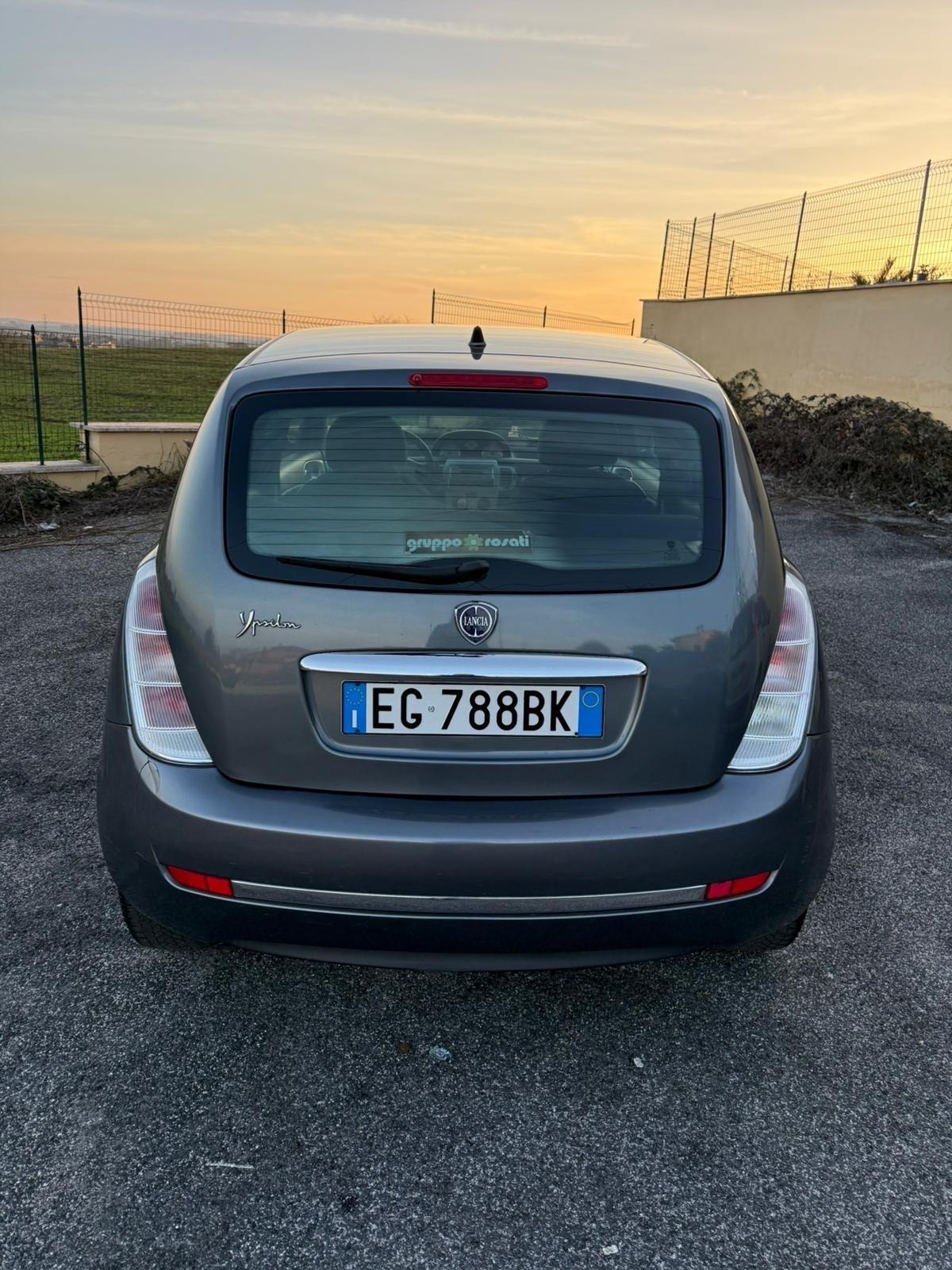 Lancia Ypsilon 1.2 69 CV Unyca