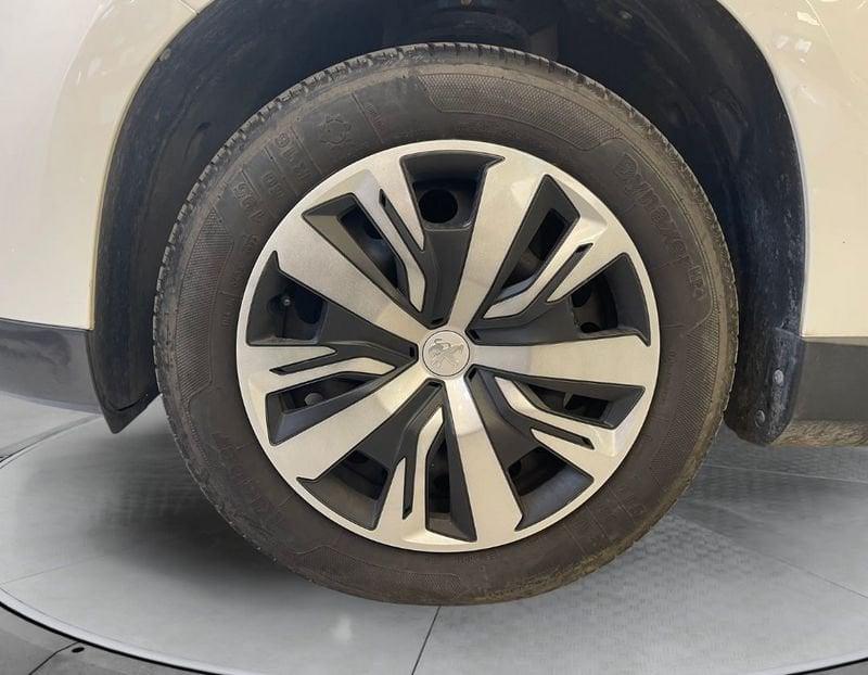 Peugeot 2008 PureTech 82 Allure - NEOPATENTATI