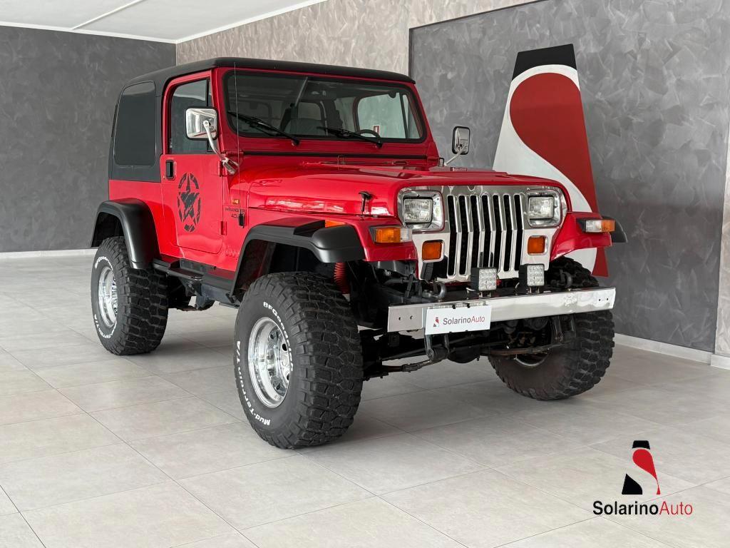 Jeep Wrangler Hard Top 4.0 Laredo autocarro