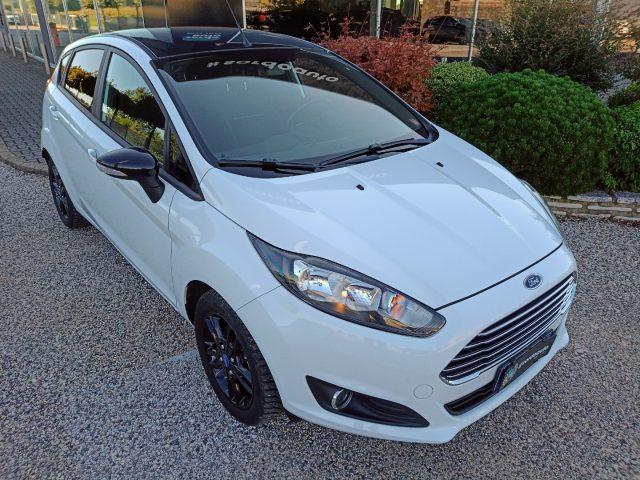 FORD Fiesta 1.5 TDCi 5 porte Black & White Edition