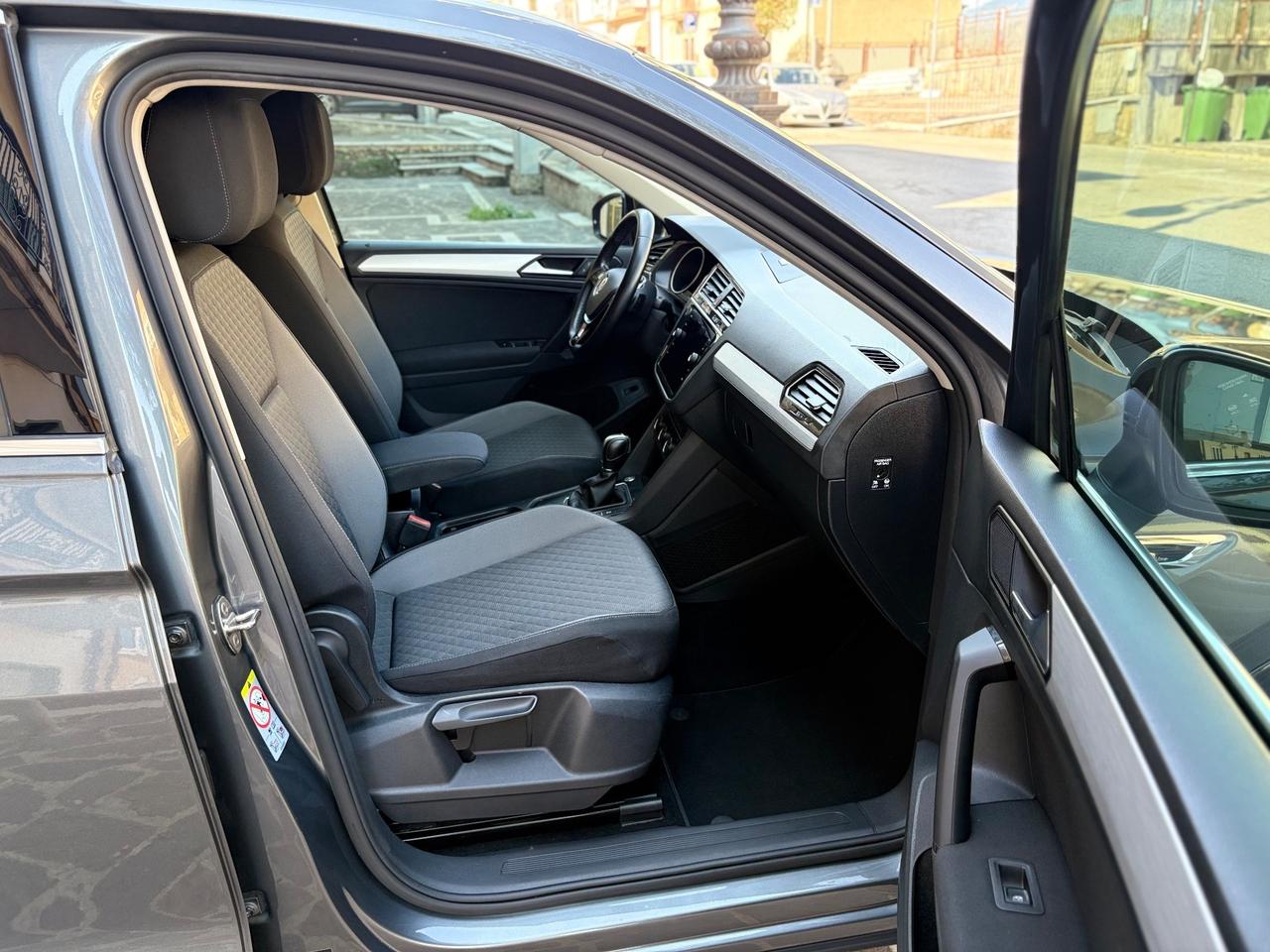 Volkswagen Tiguan 2.0 TDI DSG R-Line FULL/LED/NAV