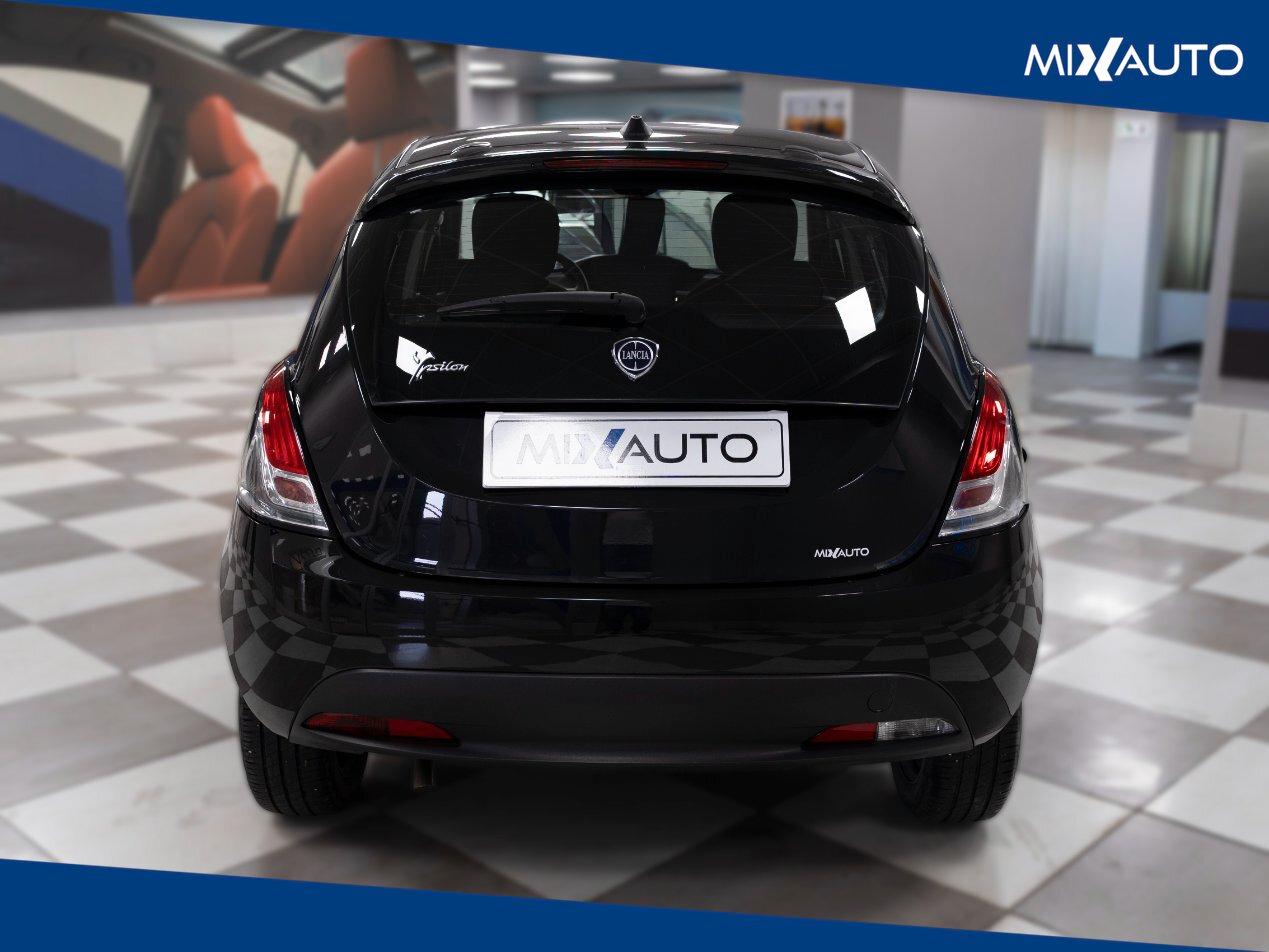 Lancia Ypsilon 1.0 Firefly Hybrid Silver 70CV 5 Porte