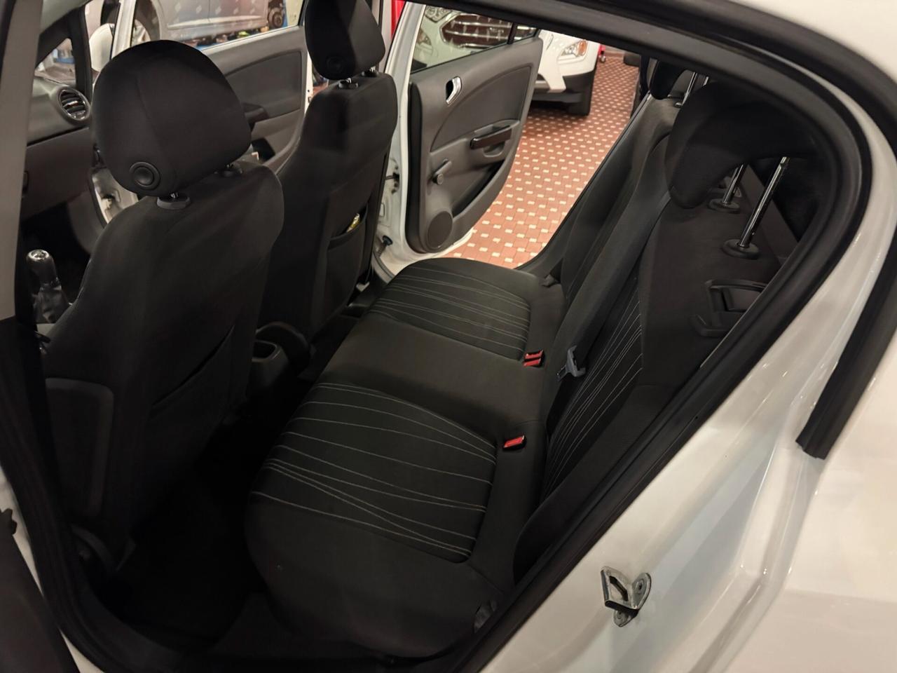 Opel Corsa 1.2 5 porte Club - IDEALE PER NEOPATENTATI