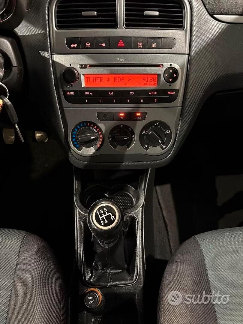 Fiat Grande Punto 1.4 5 porte - METANO - NEOPATENTAITI