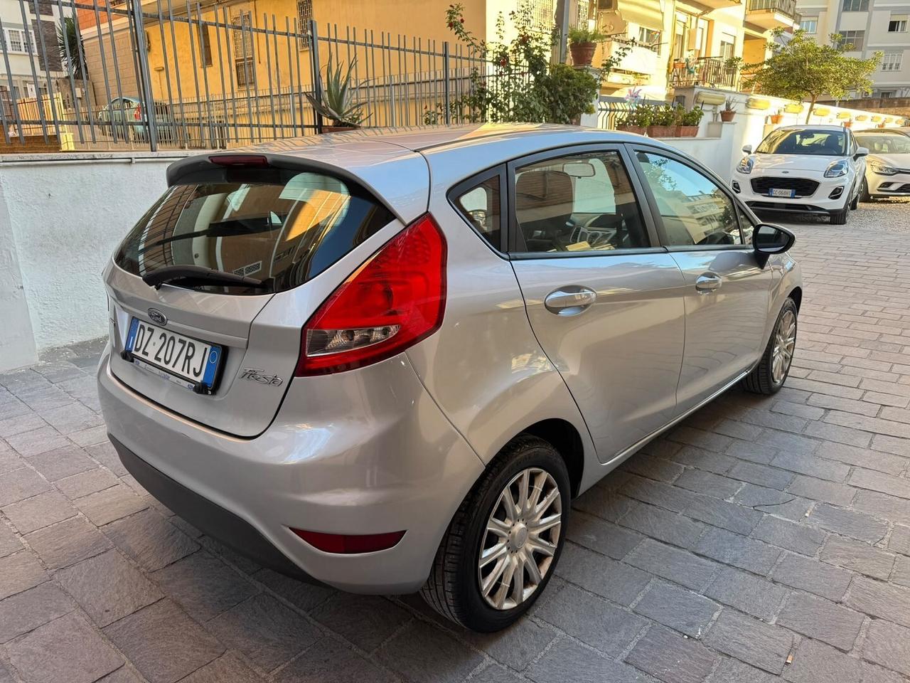 FORD Fiesta 1.4 TDCi 68CV 5 porte Titanium