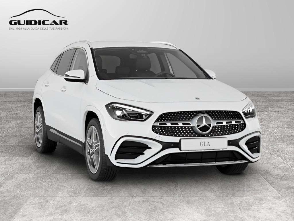 Mercedes-Benz GLA 200 d automatic