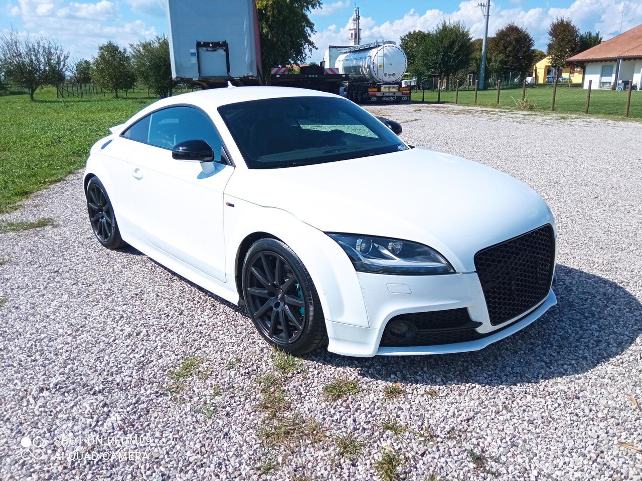 Audi TT Coupé 2.0 TDI quattro S tronic S.LINE