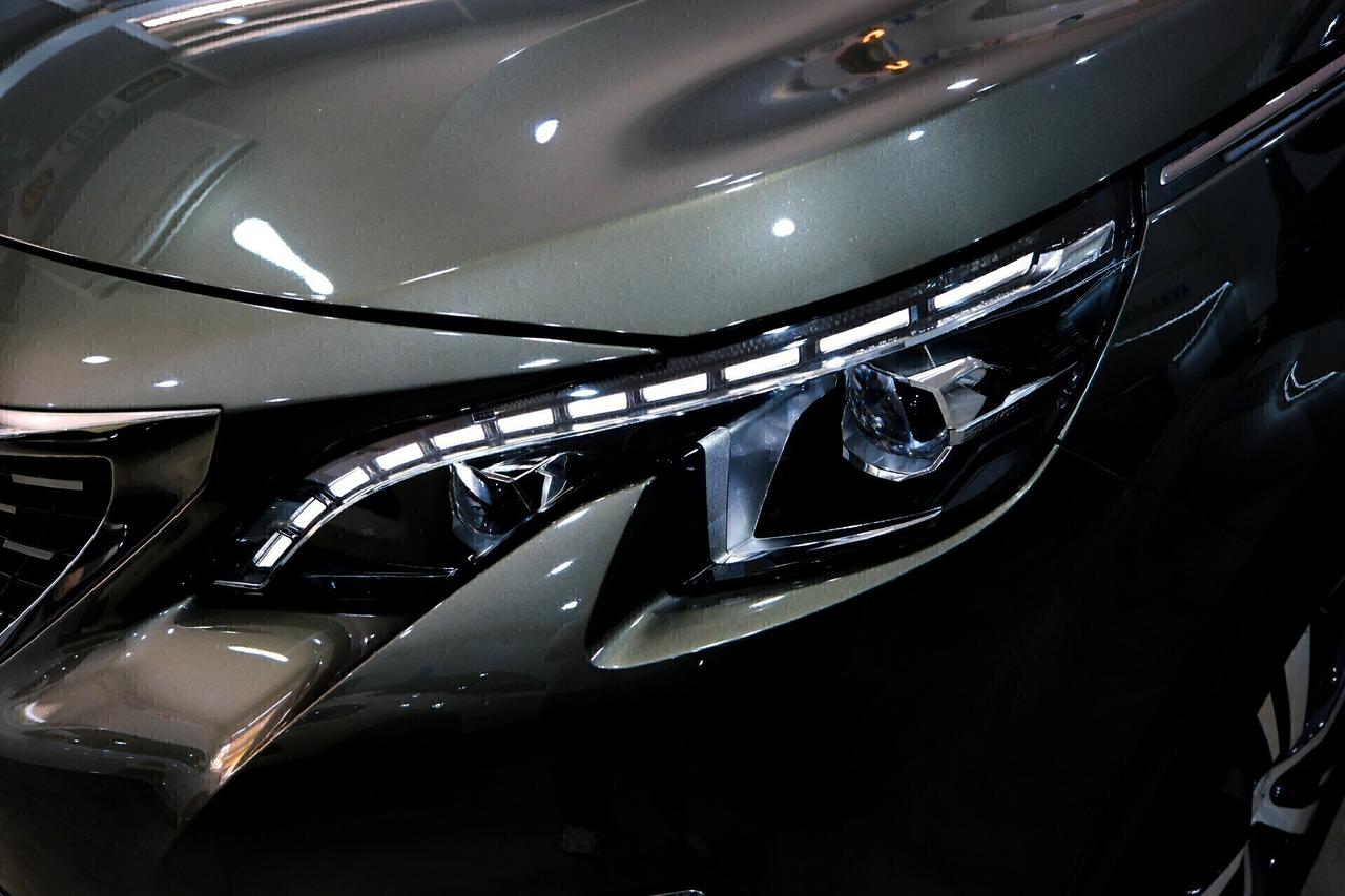 Peugeot 3008 ALLURE 12ooT 130 cv COCKPIT LED/NAV