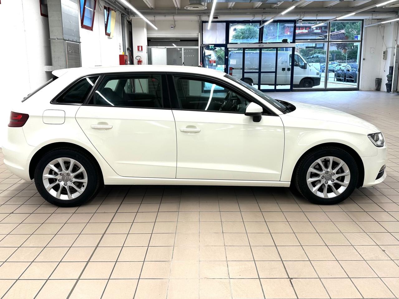 Audi A3 SPB 1.6 TDI clean diesel S tronic Business