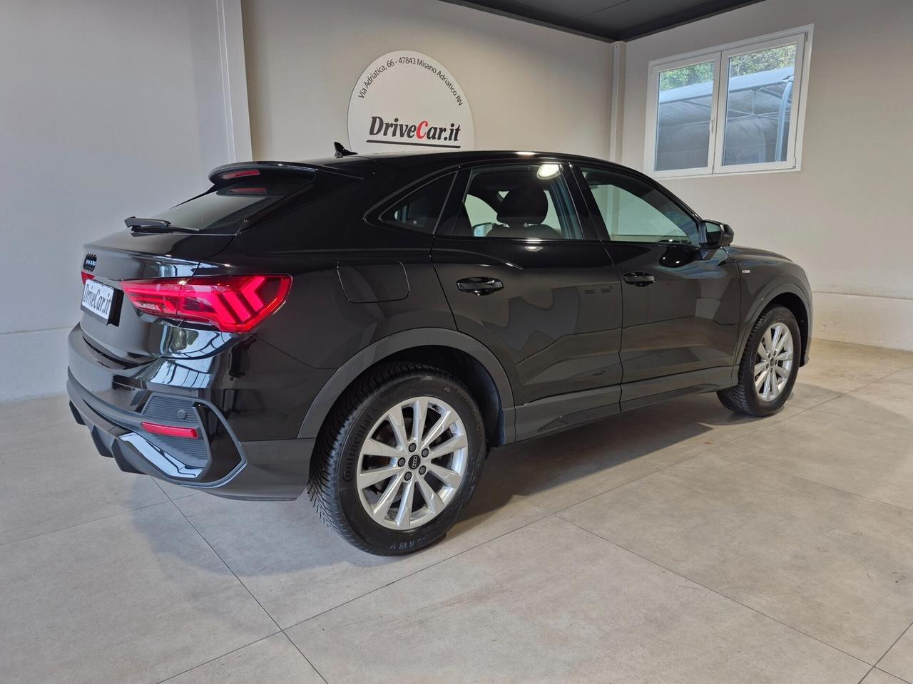Audi Q3 SPB 1.5 TFSI S LINE S-TRONIC LED NAVI BLACK PACK APPLE CAR PLAY/ANDROID AUTO C.18" ACC SED. SPORT RISC. VIRTUAL COCKPIT
