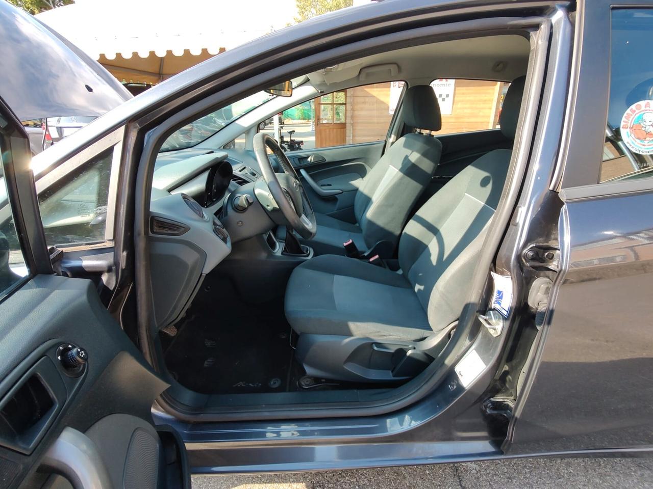 Ford Fiesta 1.2 82 CV 5 porte Titanium, EURO 5, GARANZIA L.12 MESI, OK NEOPATENTATI