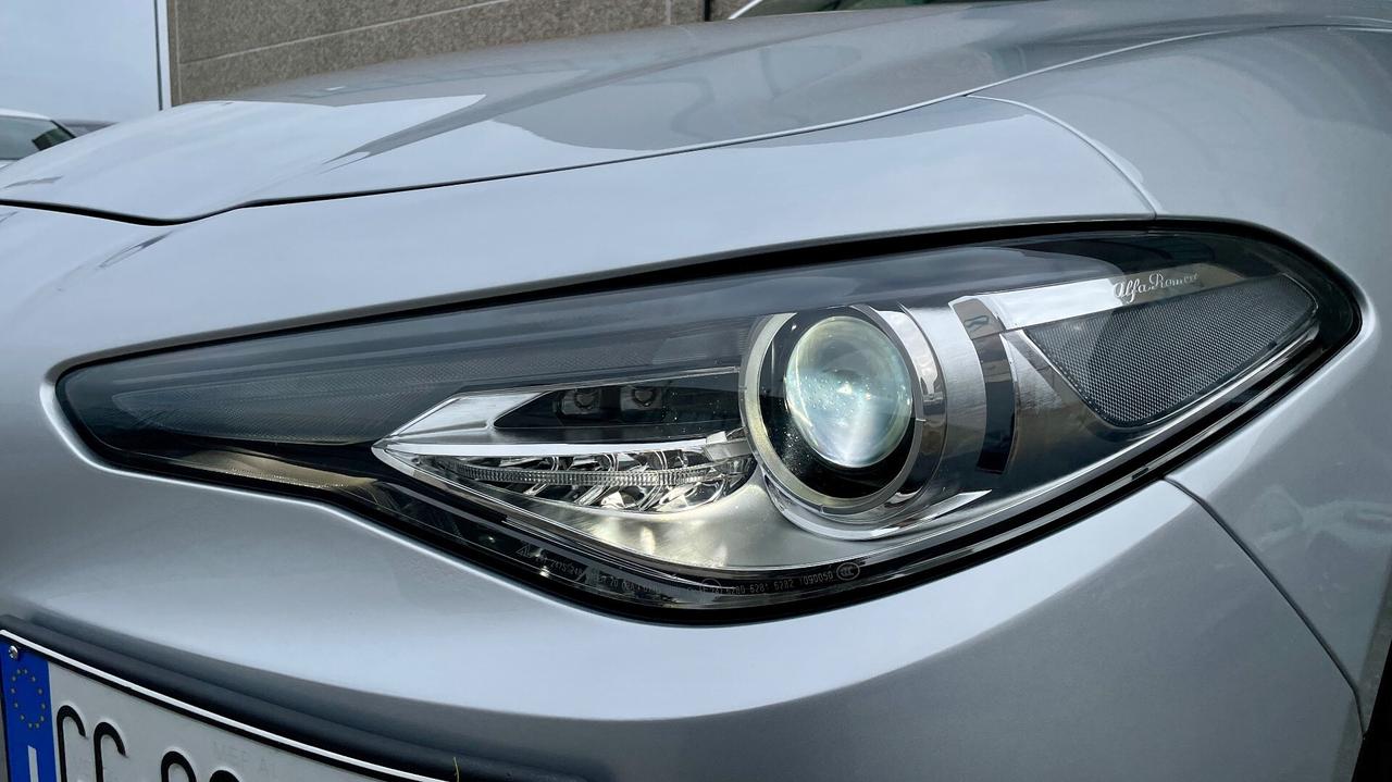 ALFA ROMEO GIULIA 2.2 TURBODIESEL EXECUTIVE 190CV - FULL LED, PELLE, CAR PLAY