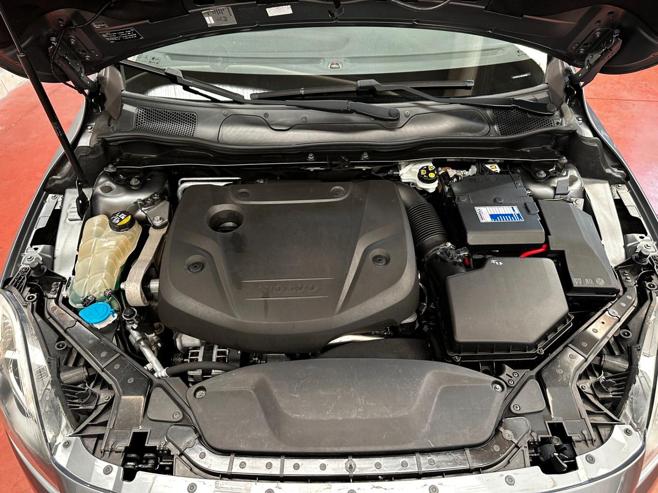 Volvo V40 D2 2.0 120cv E6 Momentum