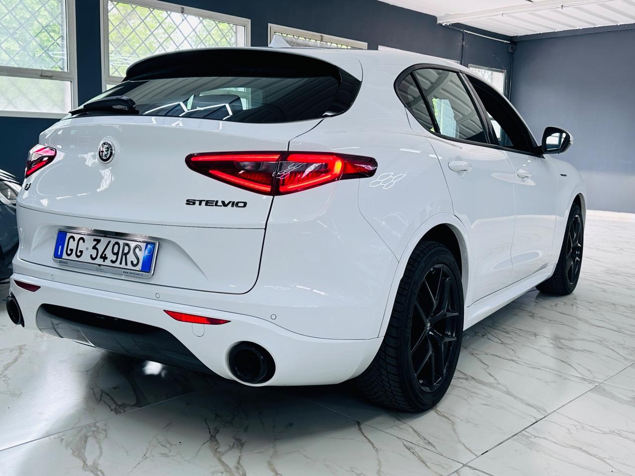 Alfa Romeo Stelvio 2.2 Turbodiesel 210 CV AT8 Q4 Veloce