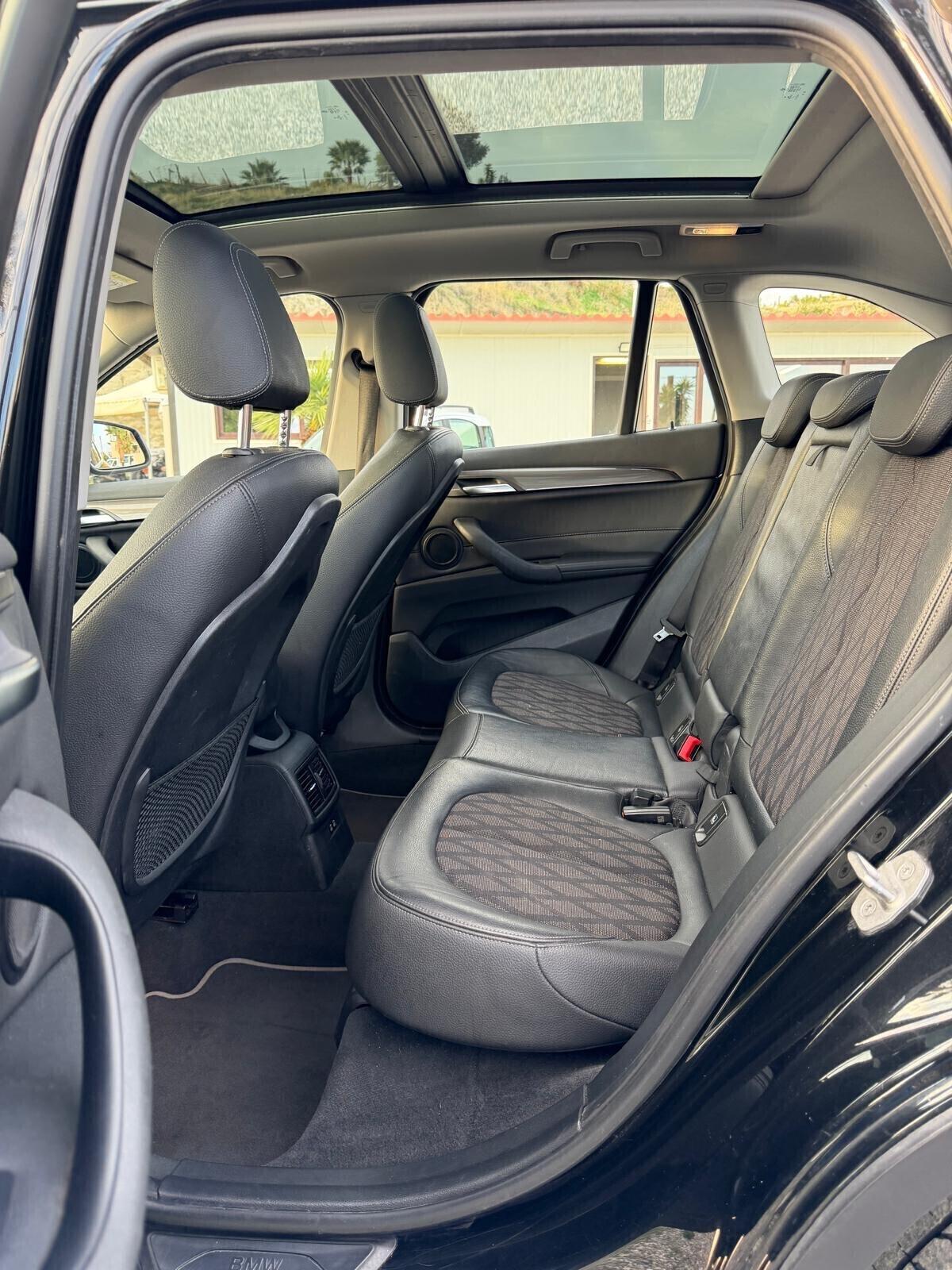 Bmw X1 sDrive18d xLine con tetto apribile