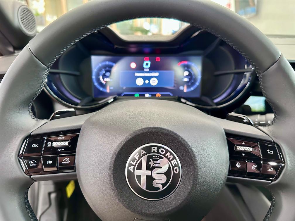 ALFA ROMEO Junior 1.2 136 CV Hybrid eDCT6 Speciale