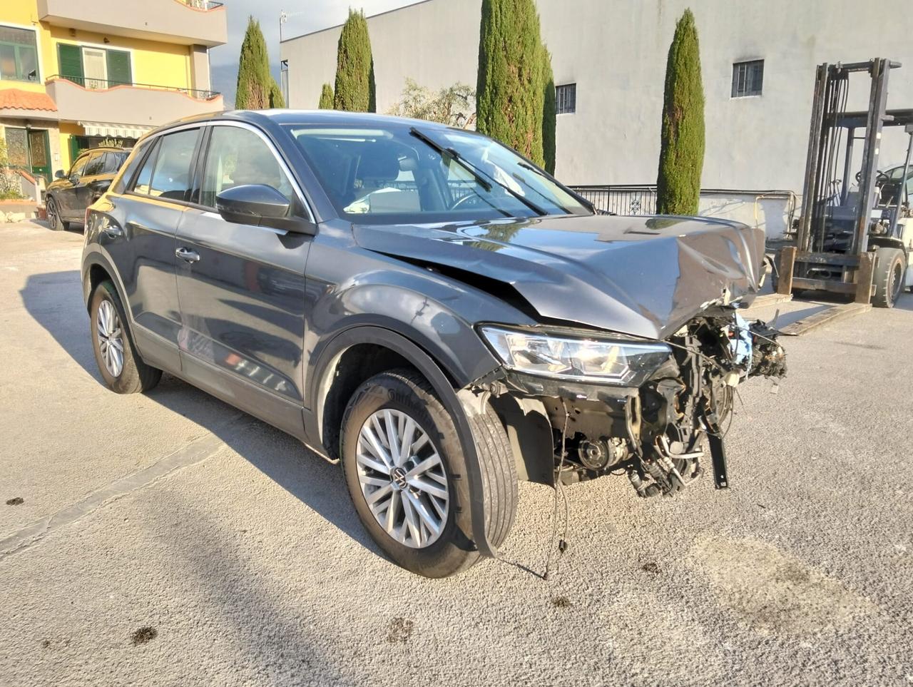 Volkswagen T-Roc 2.0 TDI 2021 SINISTRATA