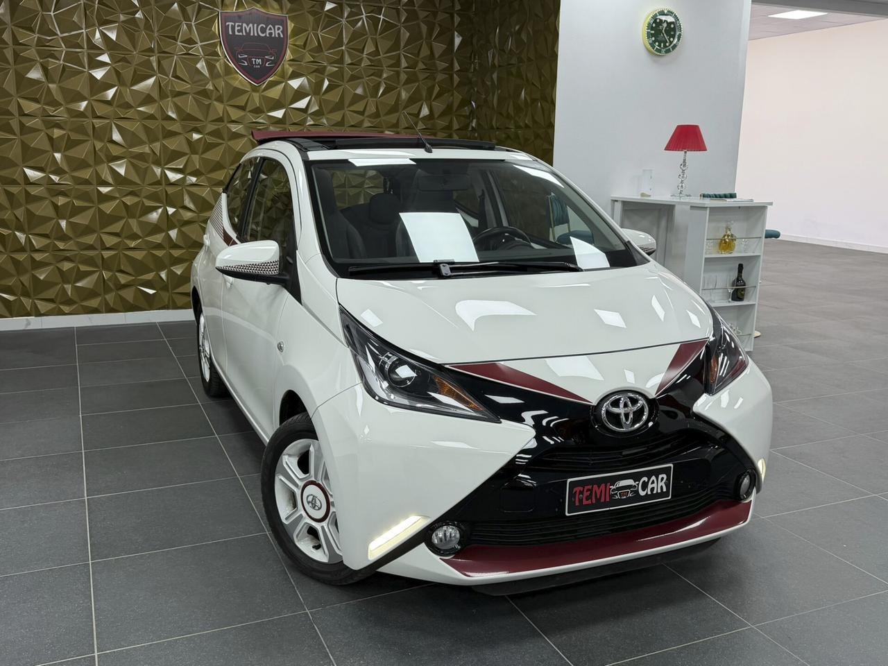 Toyota Aygo 1.0 VVT-i 69 CV 5 porte x-wave TSS