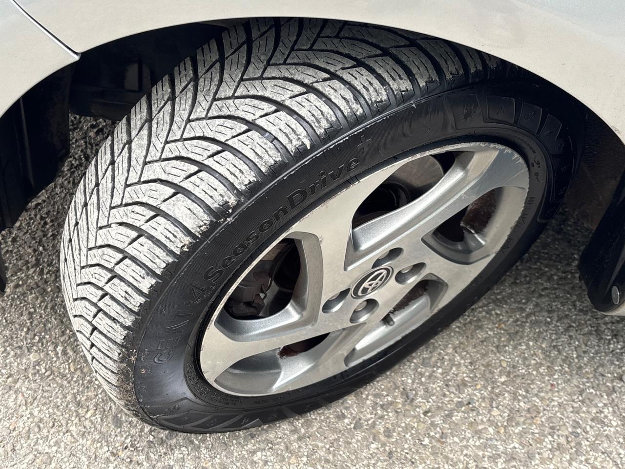 Toyota Yaris 1.5 Hybrid 5 porte Style OK NEOPATENTATI