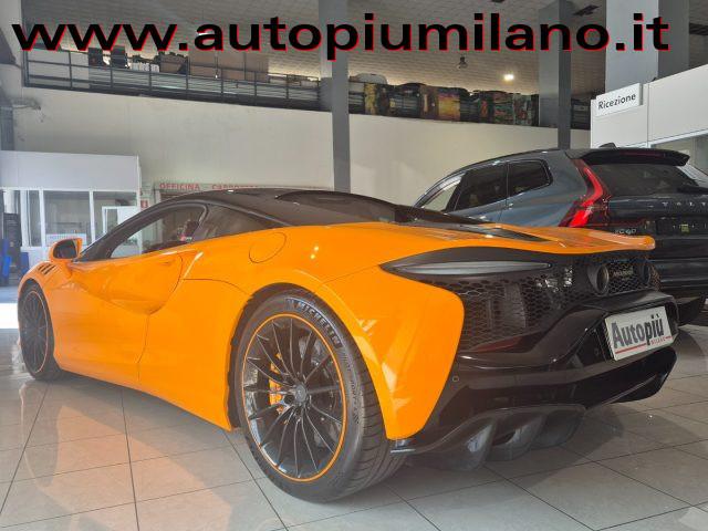 MCLAREN Artura Artura