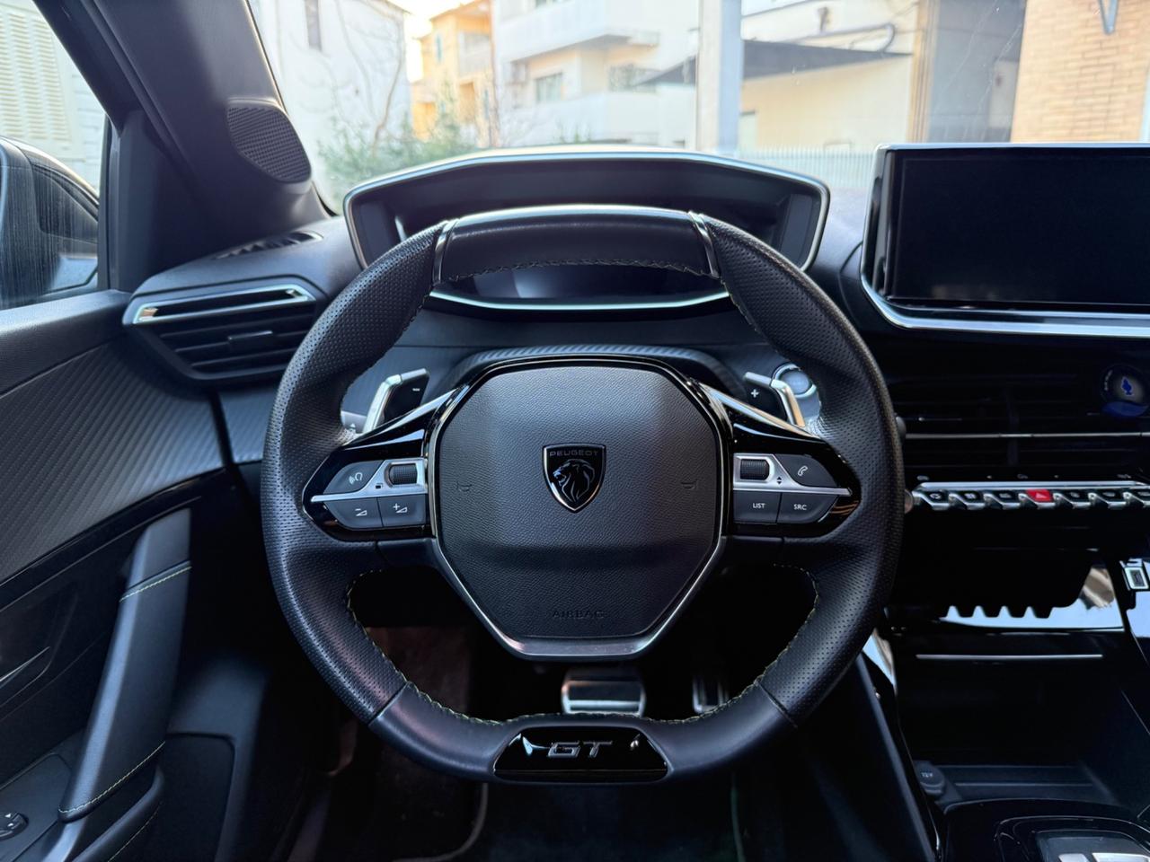 Peugeot 208 Hybrid 136 e-DCS6 GT