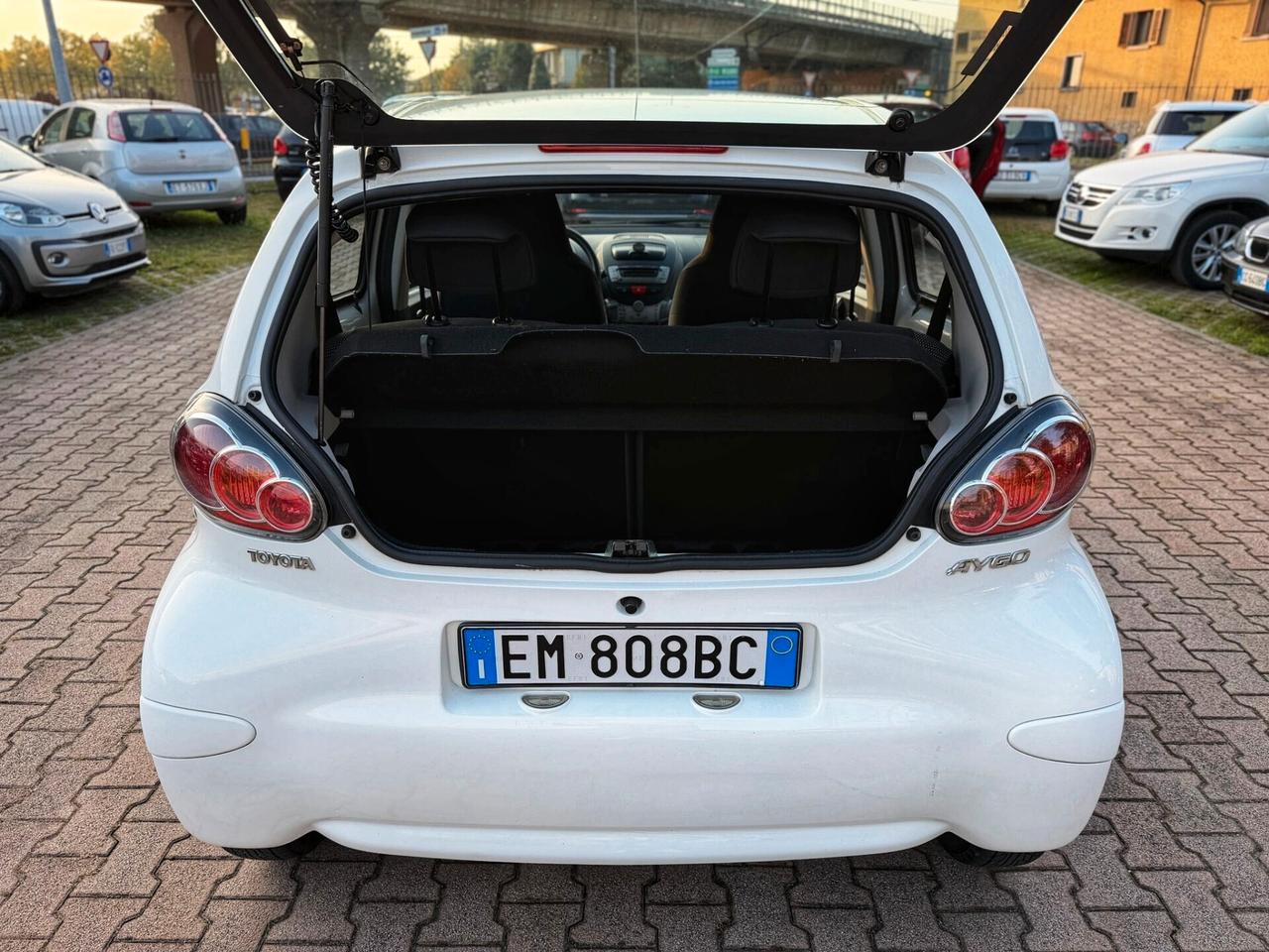 Toyota Aygo 1.0 12V VVT-i 5 porte AUTOMATICA