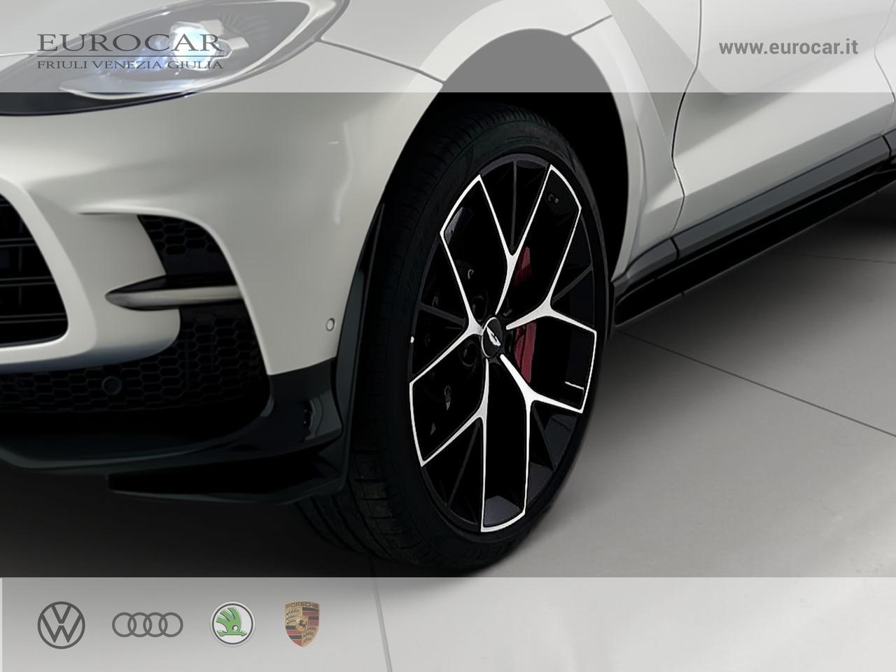 Aston martin dbx 707 4.0 auto