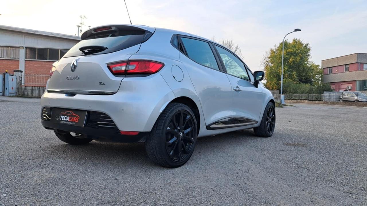 Renault Clio 1.2 16V 5 porte GPL Yahoo!