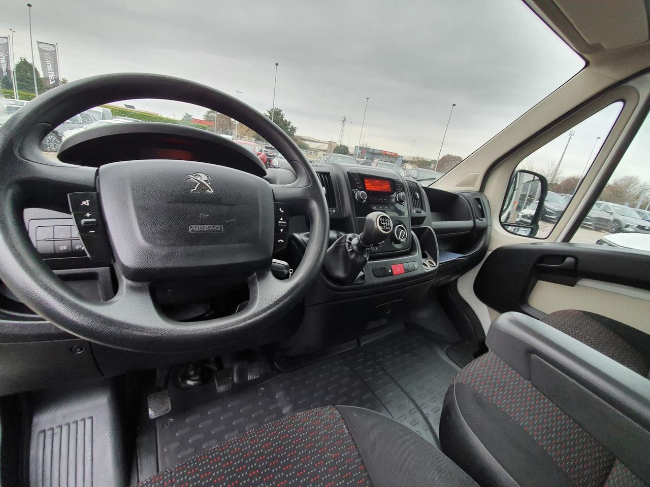 PEUGEOT Boxer (3ª serie) - Boxer 335 2.0 BlueHDi 130CV PL Cassonato