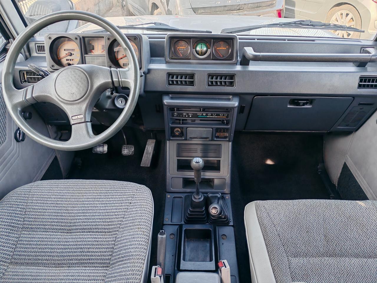 Mitsubishi Pajero 2.5 TDI Metal-top