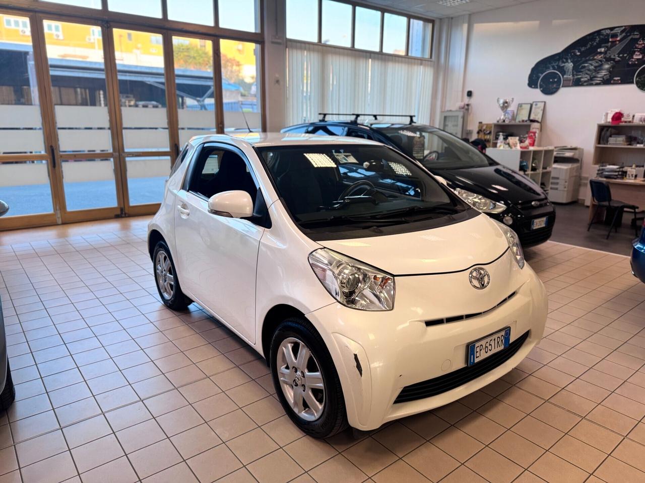 Toyota iQ 1.0 CVT Active