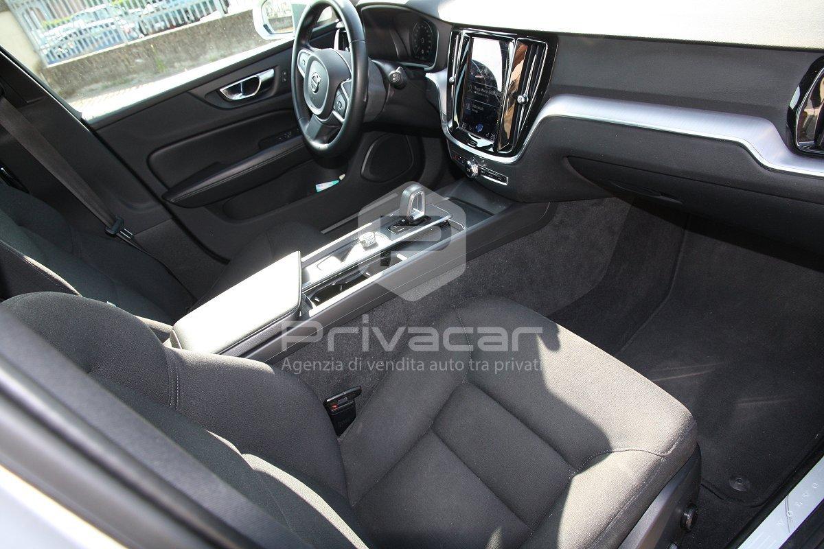 VOLVO V60 B4 (d) Geartronic Momentum Business Pro