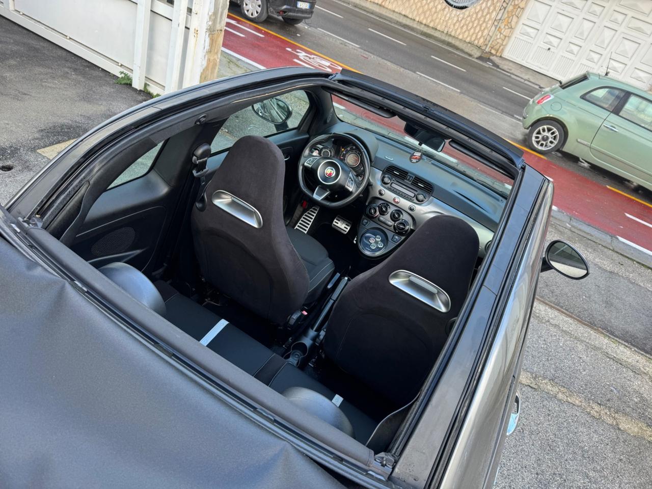 Abarth 500C 1.4 TURBOBENZINA 140CV 2010