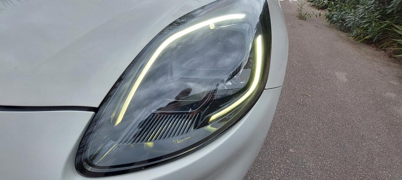 PUMA ST-LINE 1,0 BENZINA IBRIDA 125 CV-NAVI TELEFONO LEGA RETROCAMERA SENSORI FULL