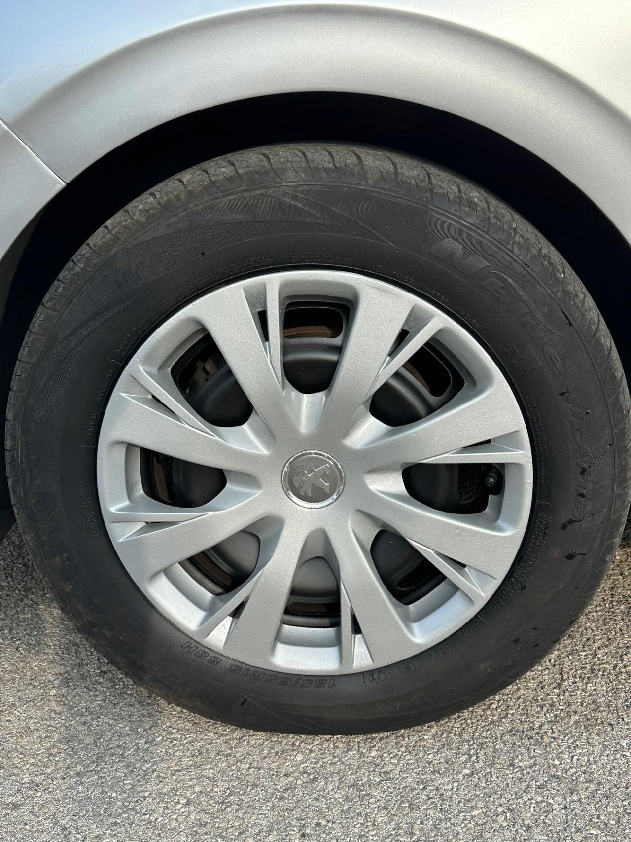 Peugeot 208 PureTech 82 5 porte Allure 2018