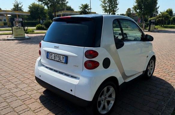 Smart ForTwo 1000 52 kW MHD coupé pure