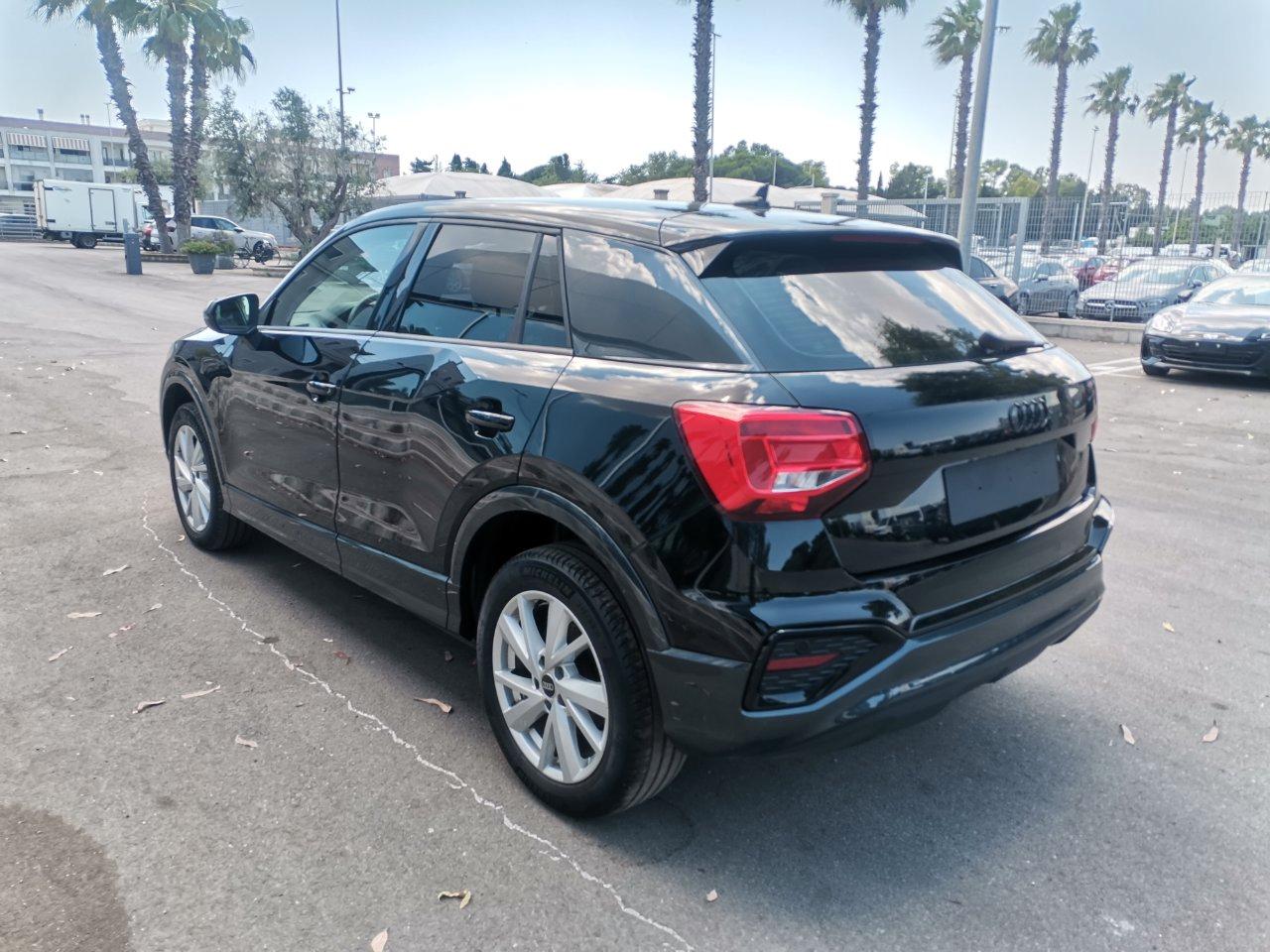 Audi Q2 35 2.0 tdi Identity Black s-tronic