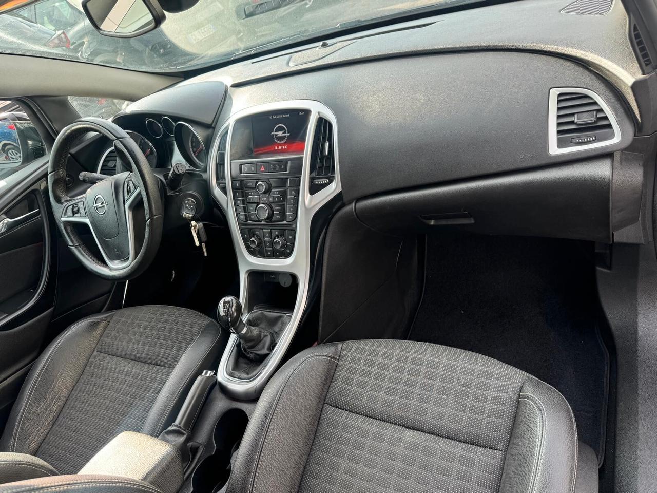 Opel Astra GTC 1.4 Turbo 140CV S&S 3 porte Cosmo