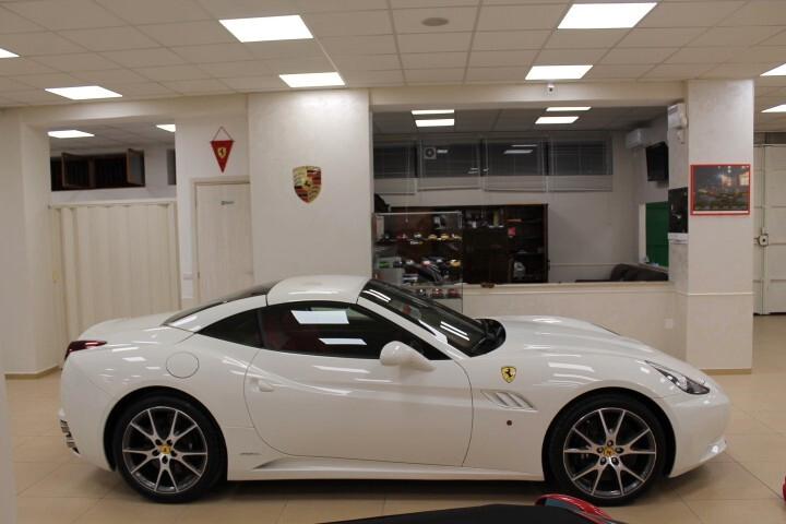 Ferrari California DCT PERMUTE AUTO MOTO E GOMMONI!!!