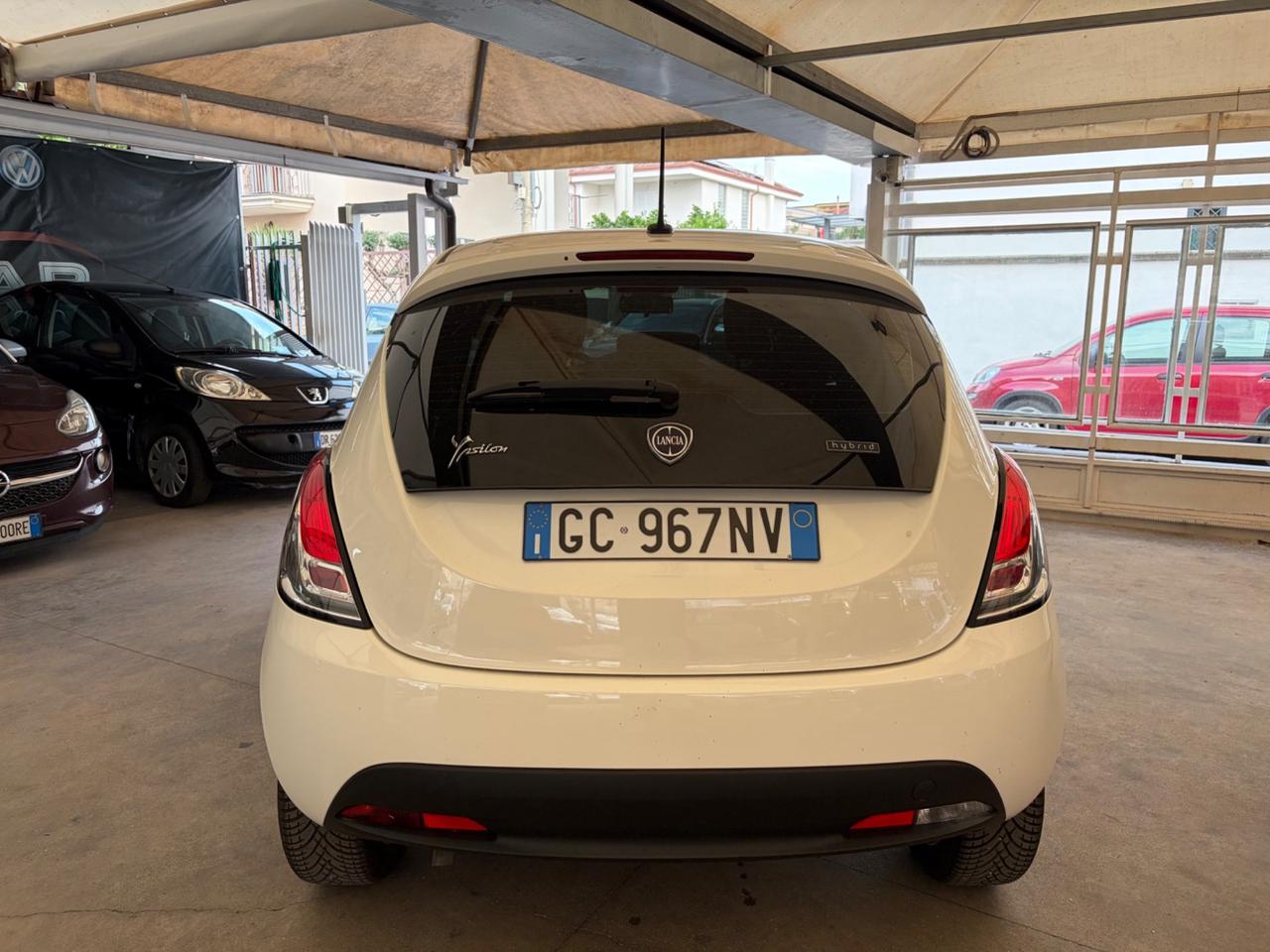 Lancia Ypsilon 1.0 FireFly 5 porte S&S Hybrid Ecochic Gold